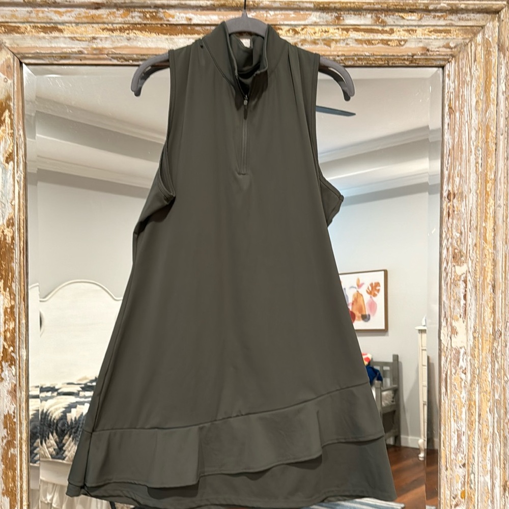 Gradual tennis dress